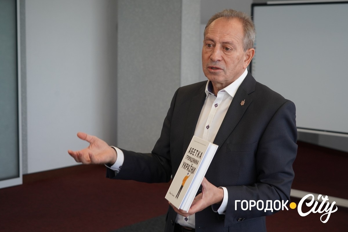 «Світоглядна єдність — це теж фронт». У «G-Museum» Микола Томенко зустрівся з городоччанами