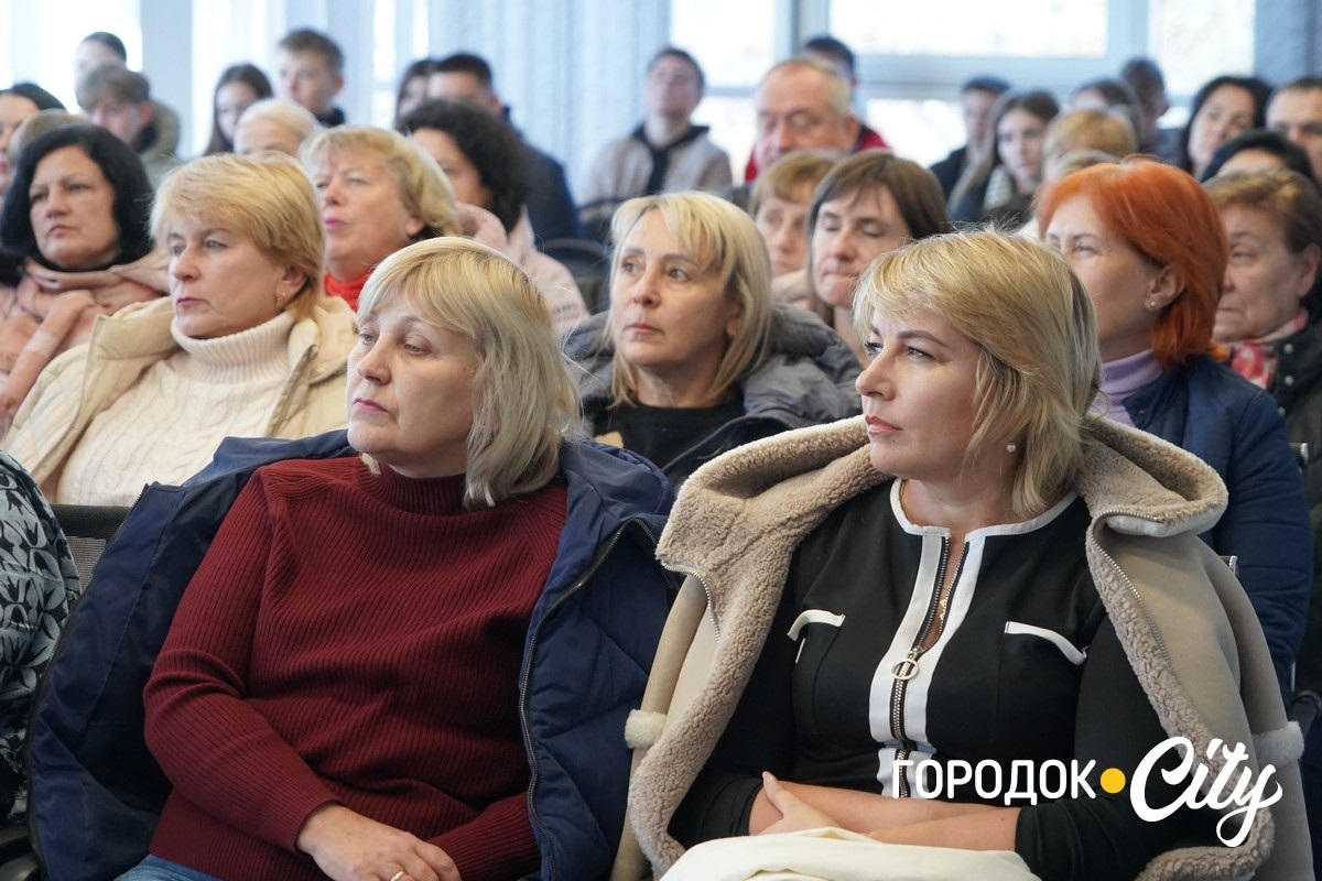 «Світоглядна єдність — це теж фронт». У «G-Museum» Микола Томенко зустрівся з городоччанами