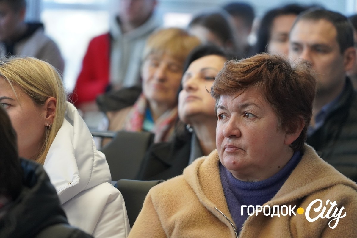 «Світоглядна єдність — це теж фронт». У «G-Museum» Микола Томенко зустрівся з городоччанами