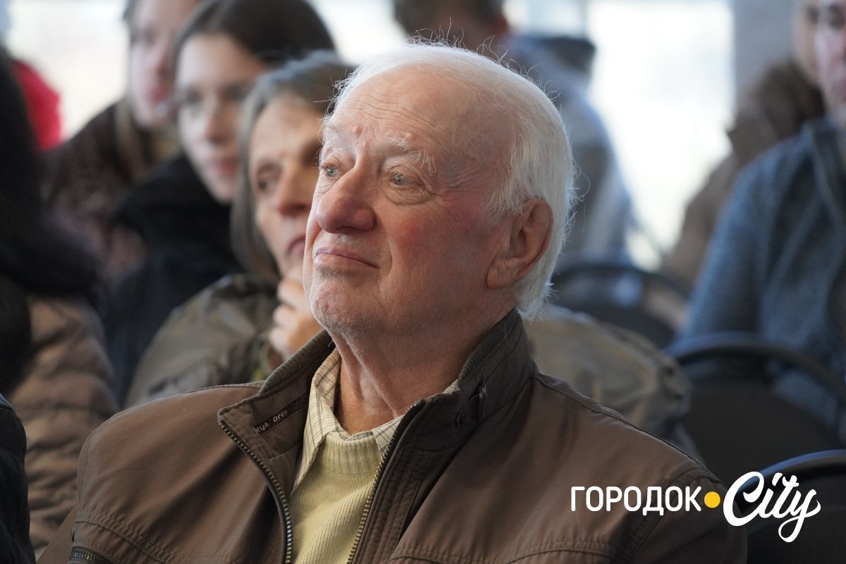 «Світоглядна єдність — це теж фронт». У «G-Museum» Микола Томенко зустрівся з городоччанами