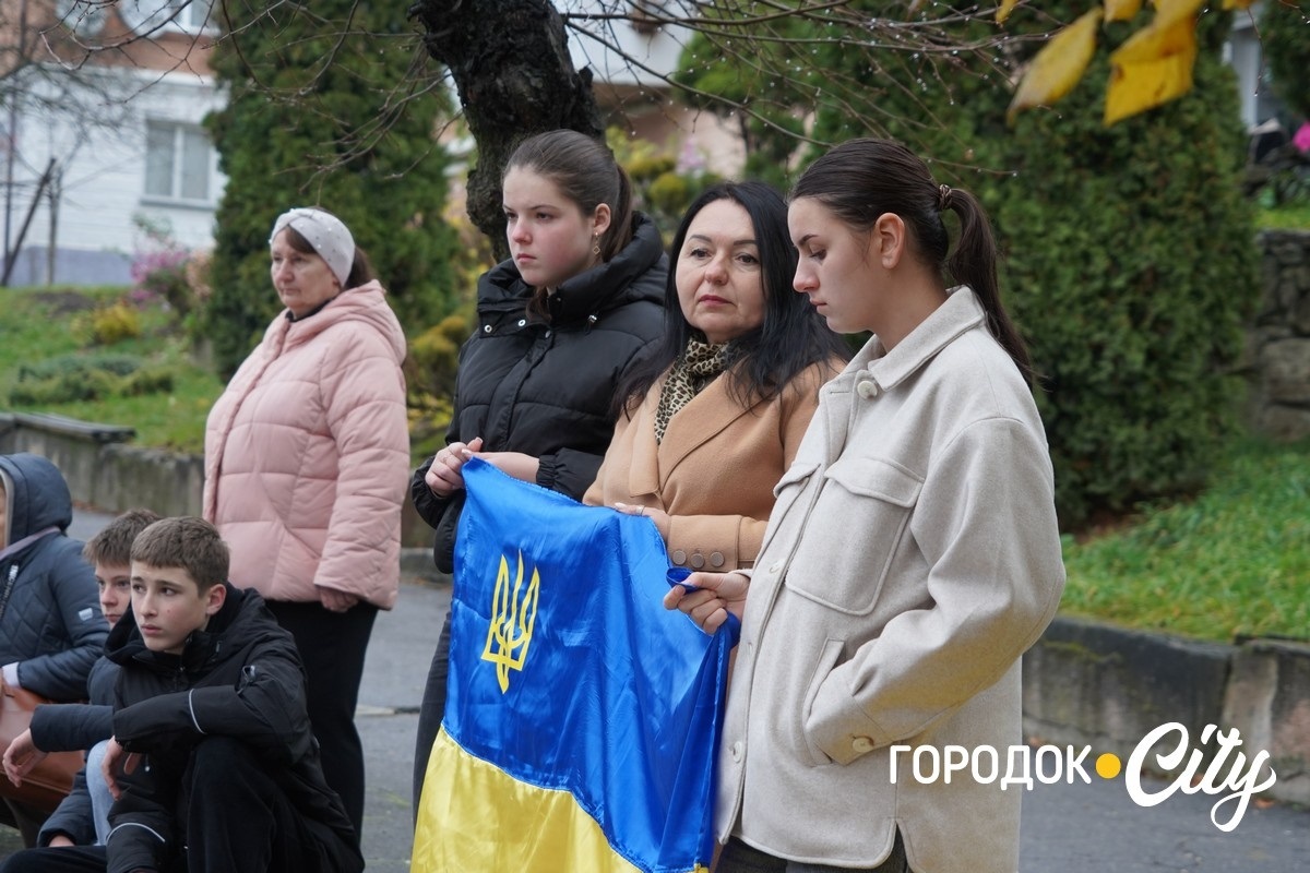 Рік вважався зниклим безвісти. У Городку попрощалися із загиблим Героєм Олександром Дідуром