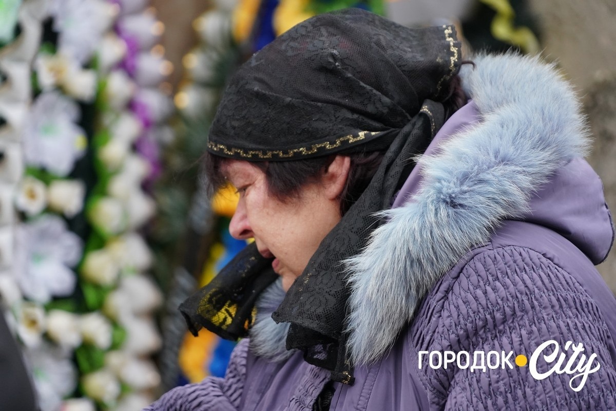 Рік вважався зниклим безвісти. У Городку попрощалися із загиблим Героєм Олександром Дідуром