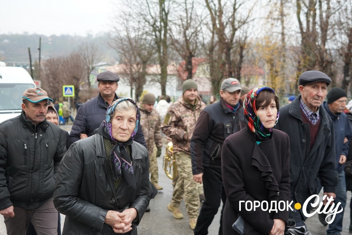 Рік вважався зниклим безвісти. У Городку попрощалися із загиблим Героєм Олександром Дідуром