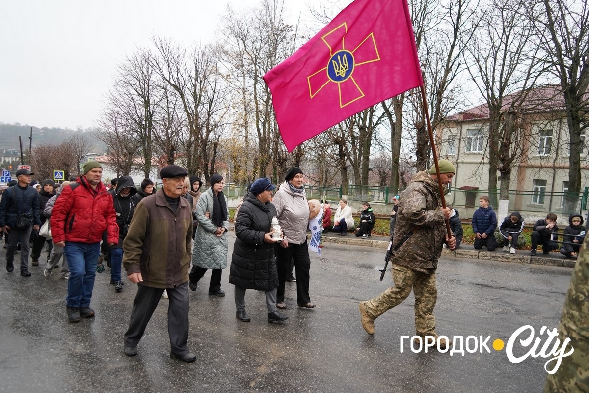 Рік вважався зниклим безвісти. У Городку попрощалися із загиблим Героєм Олександром Дідуром
