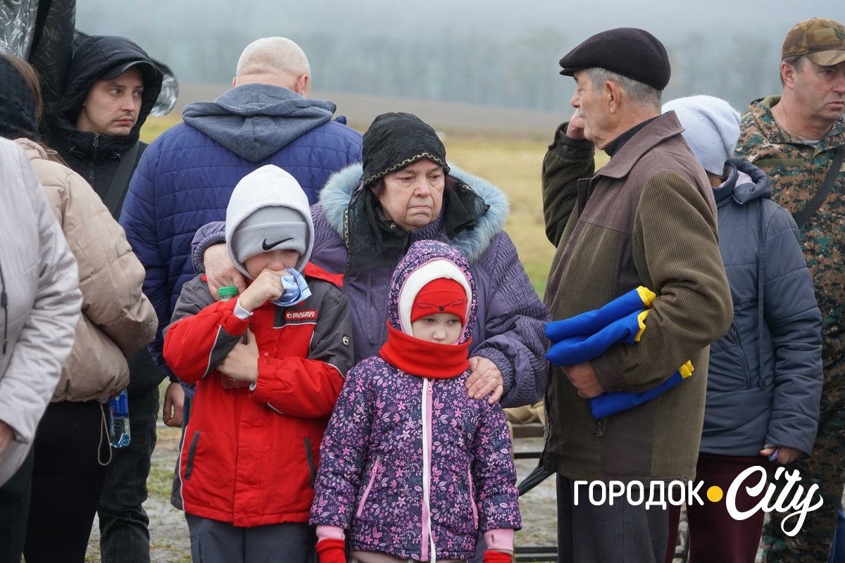 Рік вважався зниклим безвісти. У Городку попрощалися із загиблим Героєм Олександром Дідуром