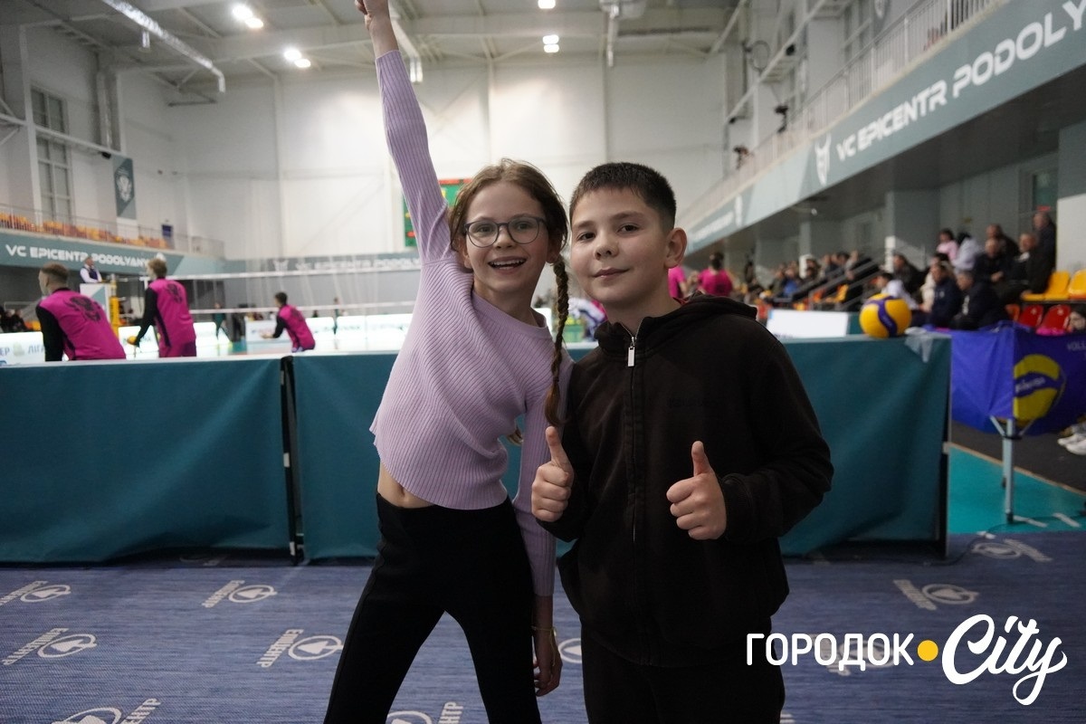 Дербі з волейболу. У Городку «Епіцентр-Подоляни» й «Збірна України U-20» з’ясовували, хто сильніший