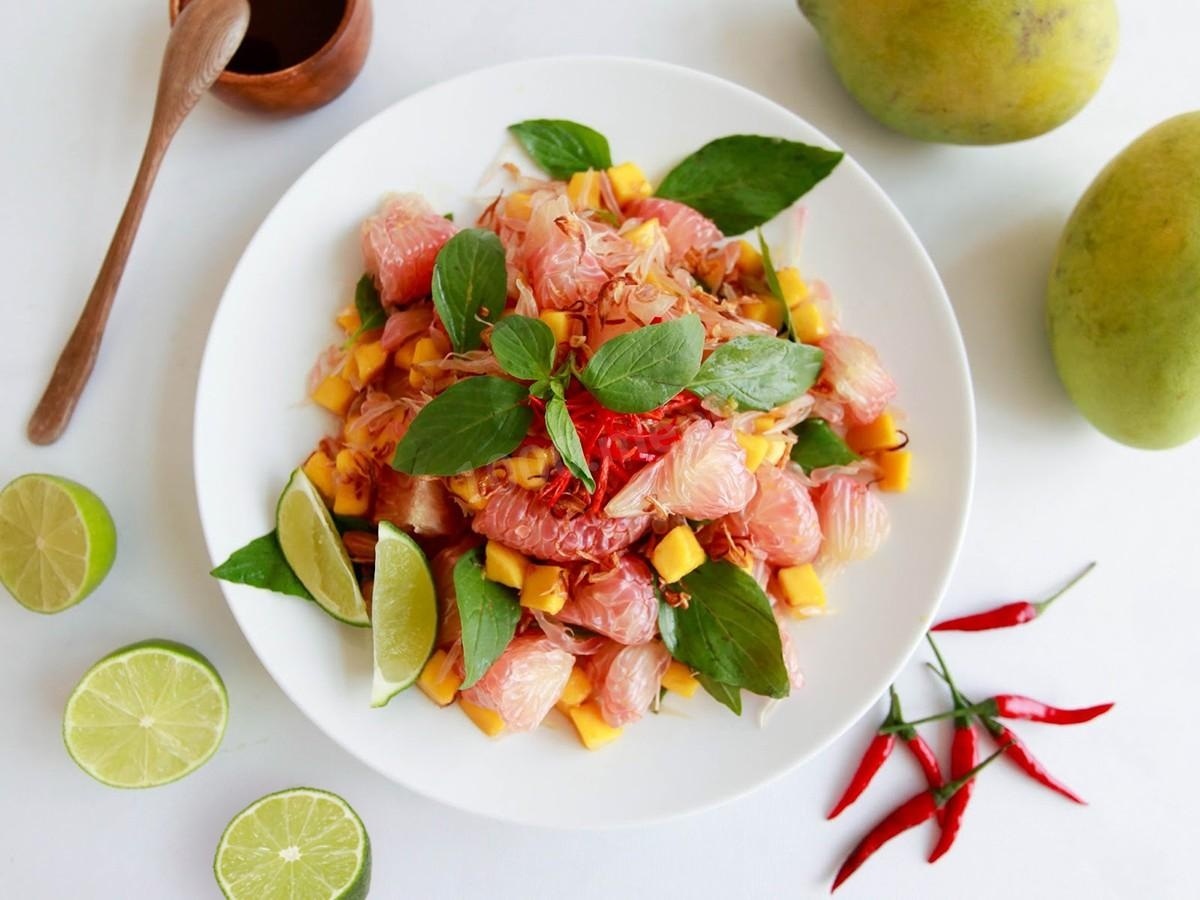 Вишукані та корисні страви з помело: пікантний салат, пиріг та цукати