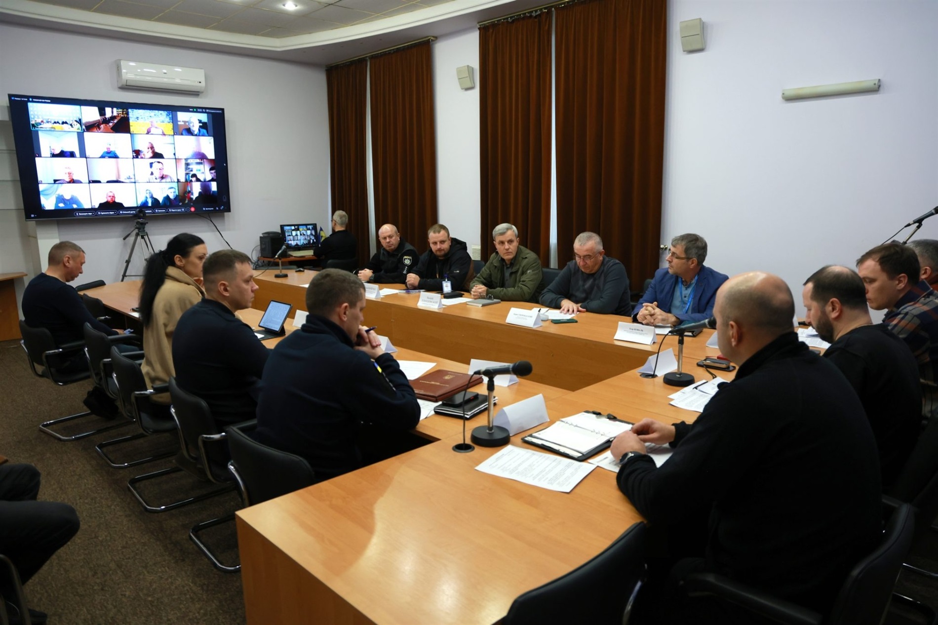 На Хмельниччині обговорили, як забезпечити сталий мобільний зв’язок у громадах