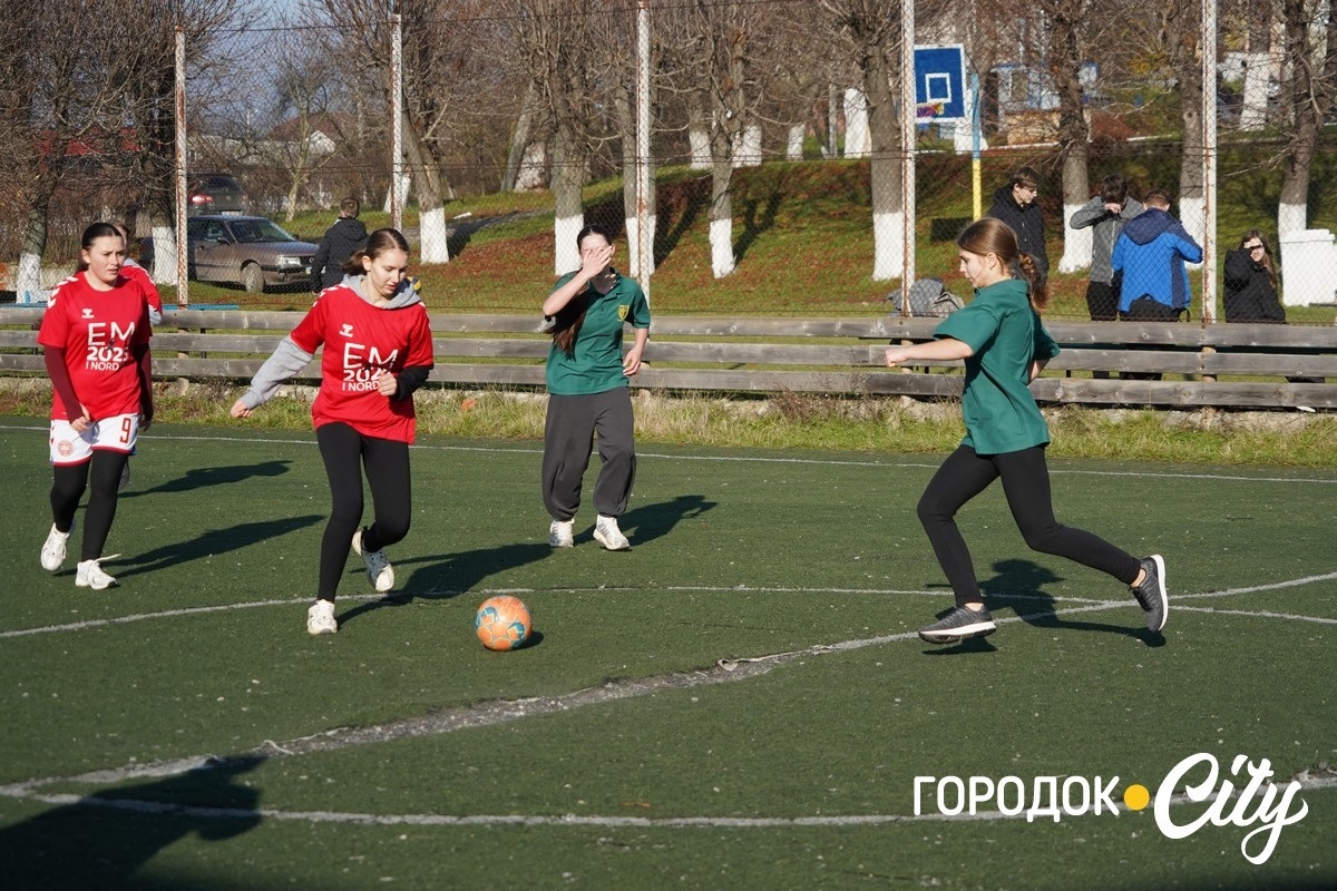 У Городку стартував другий етап шкільної ліги «Пліч-о-пліч»