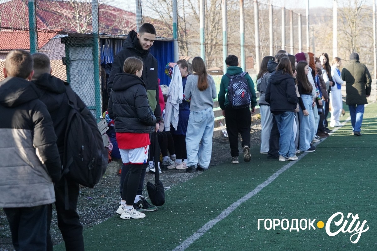 У Городку стартував другий етап шкільної ліги «Пліч-о-пліч»