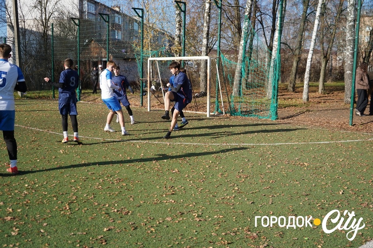 У Городку стартував другий етап шкільної ліги «Пліч-о-пліч»
