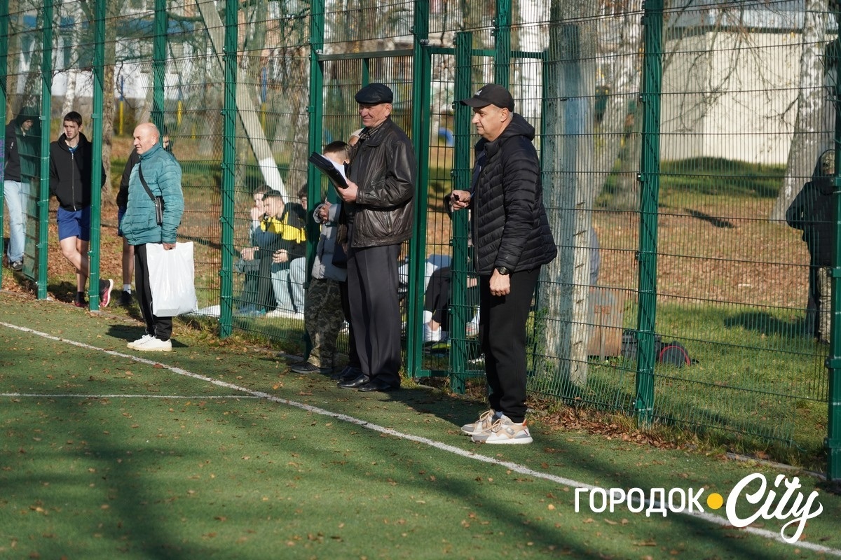 У Городку стартував другий етап шкільної ліги «Пліч-о-пліч»