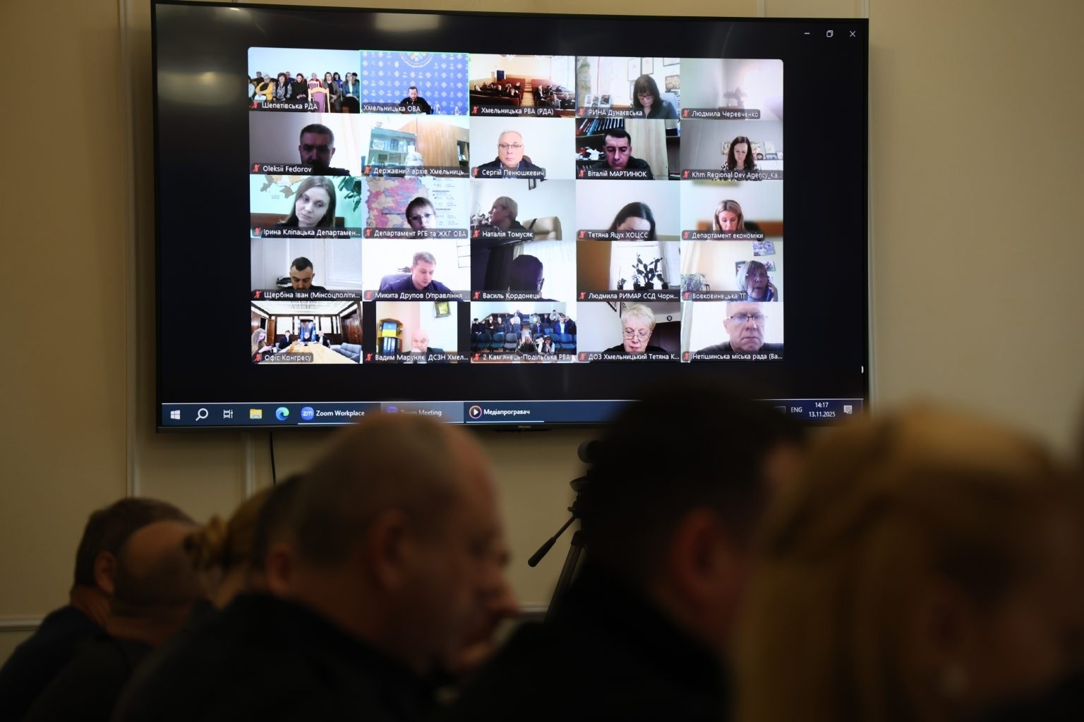Засідання Конгресу влад Хмельниччини: обговорили реєстр збитків, ЗСУ та реформу інтернатів