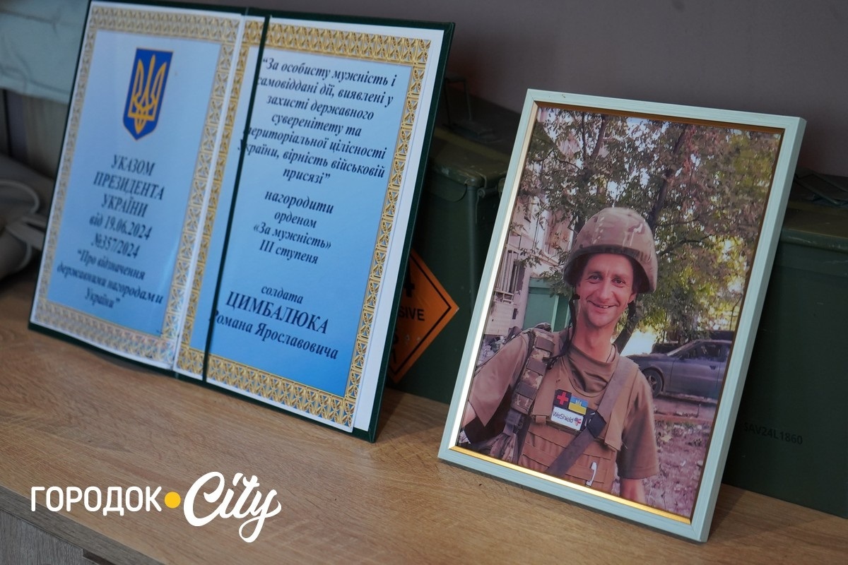 Він прийняв себе таким, яким є і відмовився жити в США. Як Роман Цимбалюк надихає ветеранів у TikTok