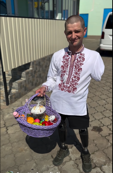Він прийняв себе таким, яким є і відмовився жити в США. Як Роман Цимбалюк надихає ветеранів у TikTok