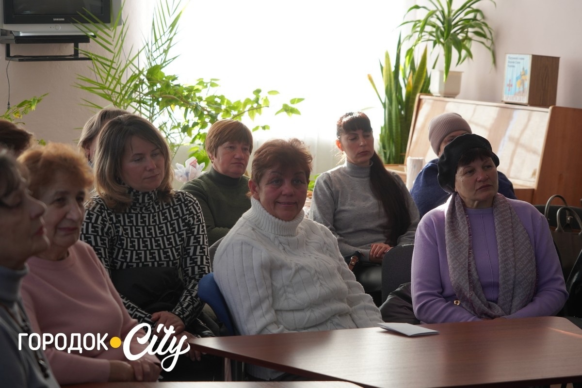 У Городку на презентації нового випуску альманаху «Медобори» зустрілися літератори Хмельниччини