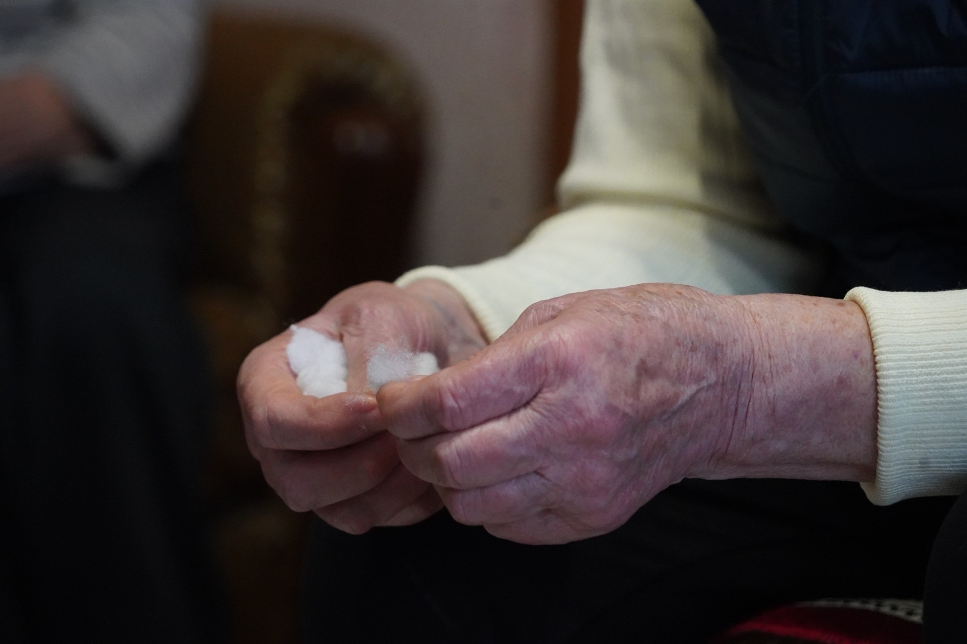 Там, де нитка стає зброєю: історія городоцьких швачок і школярів, які працюють заради перемоги