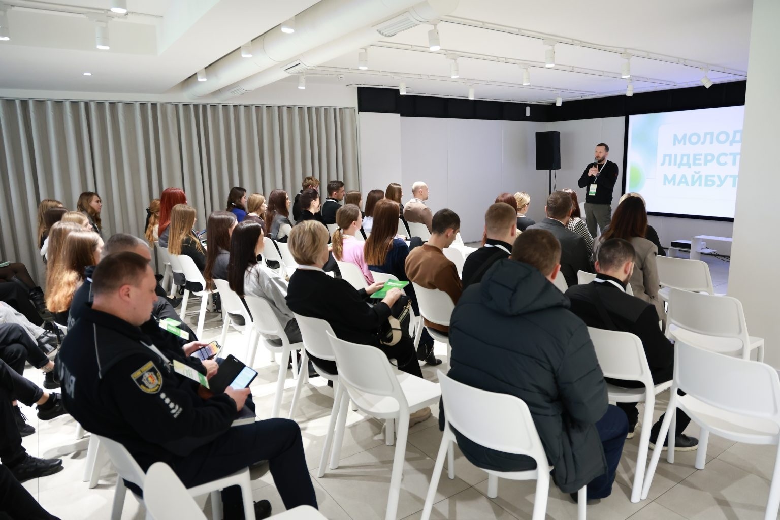 На Хмельниччині провели молодіжний форум «Молодь. Лідерство. Майбутнє»
