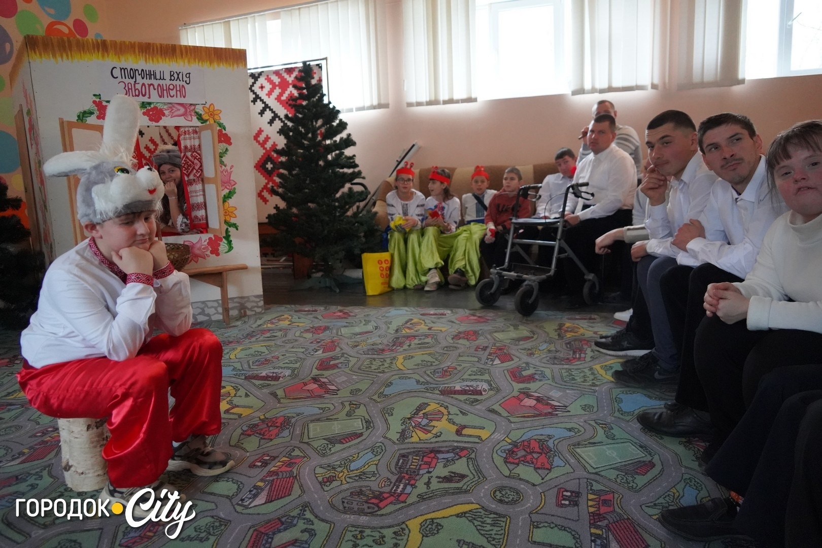 Концерт єднання. У Городку в Центрі комплексної реабілітації відзначили День людей з інвалідністю