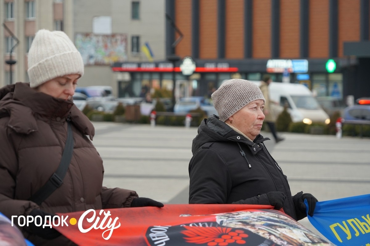 Списки зниклих городоччан переклали 4 мовами: тепер за їхнє повернення моляться навіть в Італії