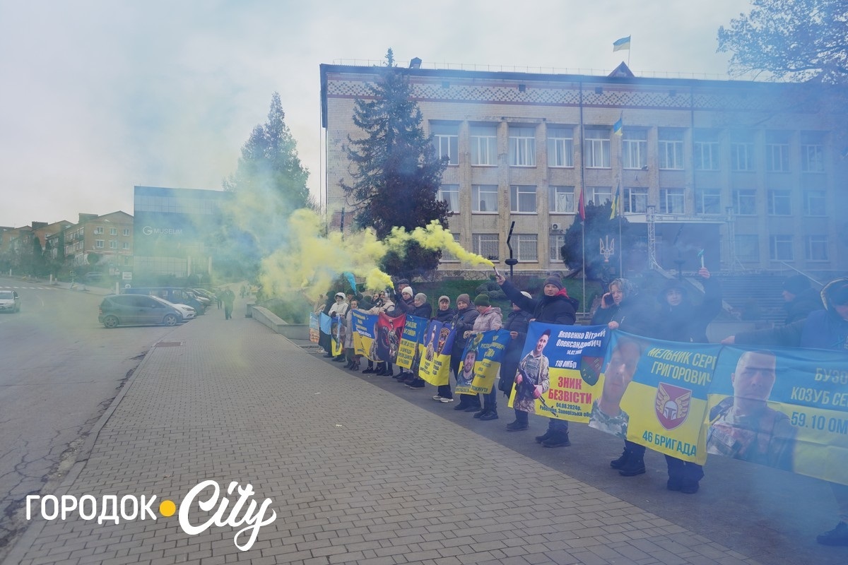 Списки зниклих городоччан переклали 4 мовами: тепер за їхнє повернення моляться навіть в Італії