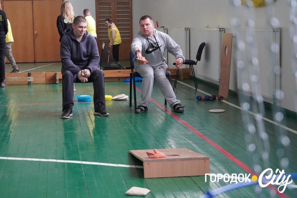 У Городку відбувся фестиваль адаптивних видів спорту для ветеранів і людей з інвалідністю
