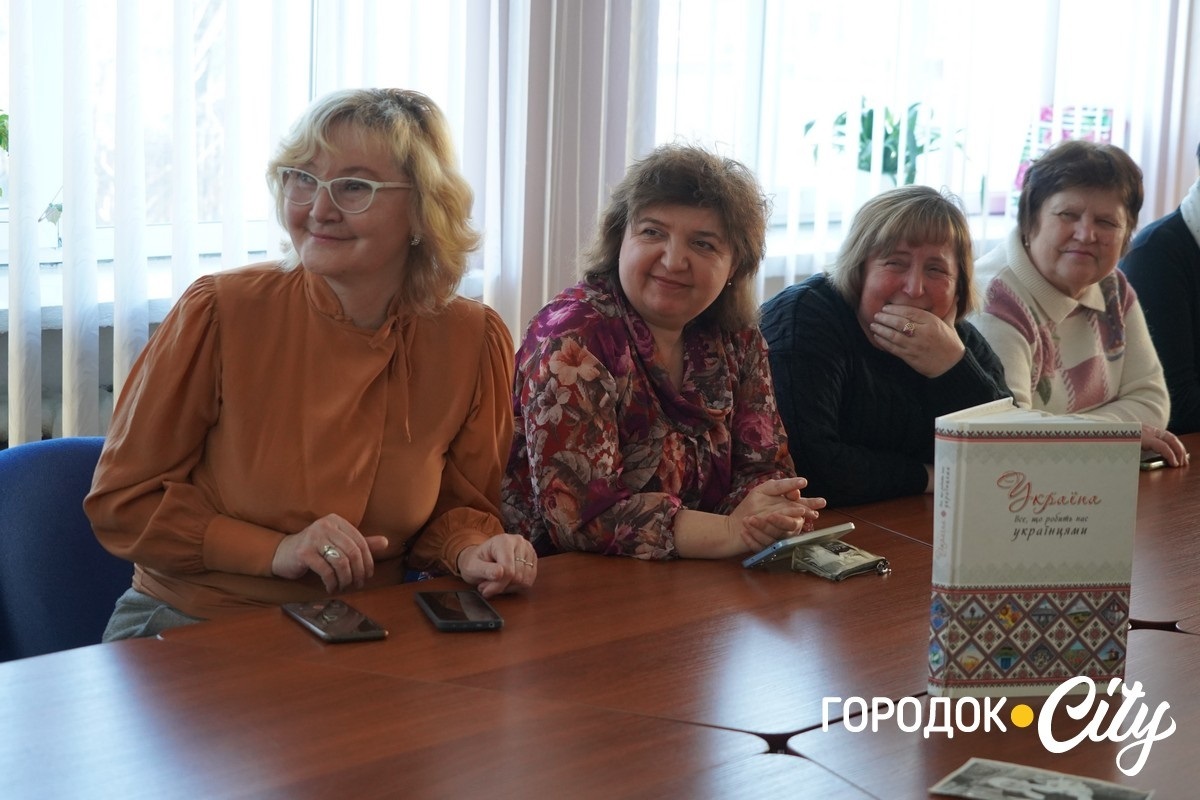 Кошики з очерету як жива пам’ять поколінь: у Городку відбувся майстер-клас зі старовинного ремесла