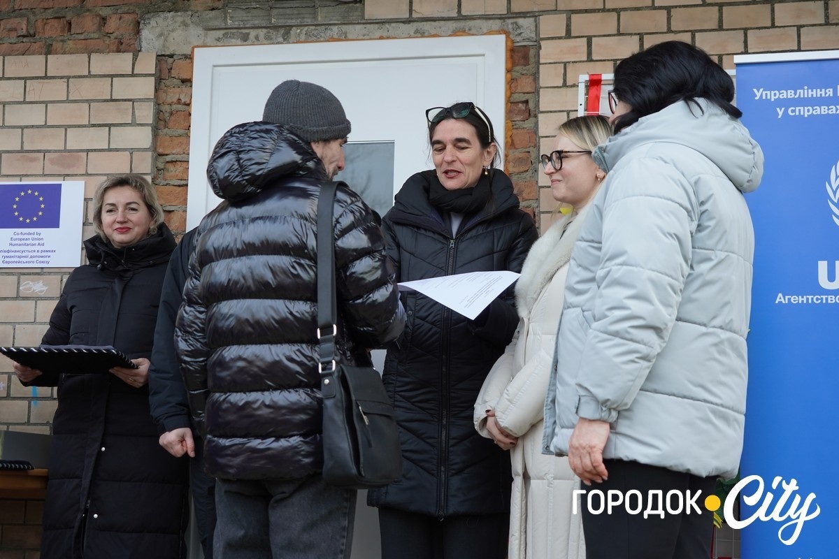 Житло для нових городоччан. У Городку 24 родини ВПО отримали ключі від нових квартир