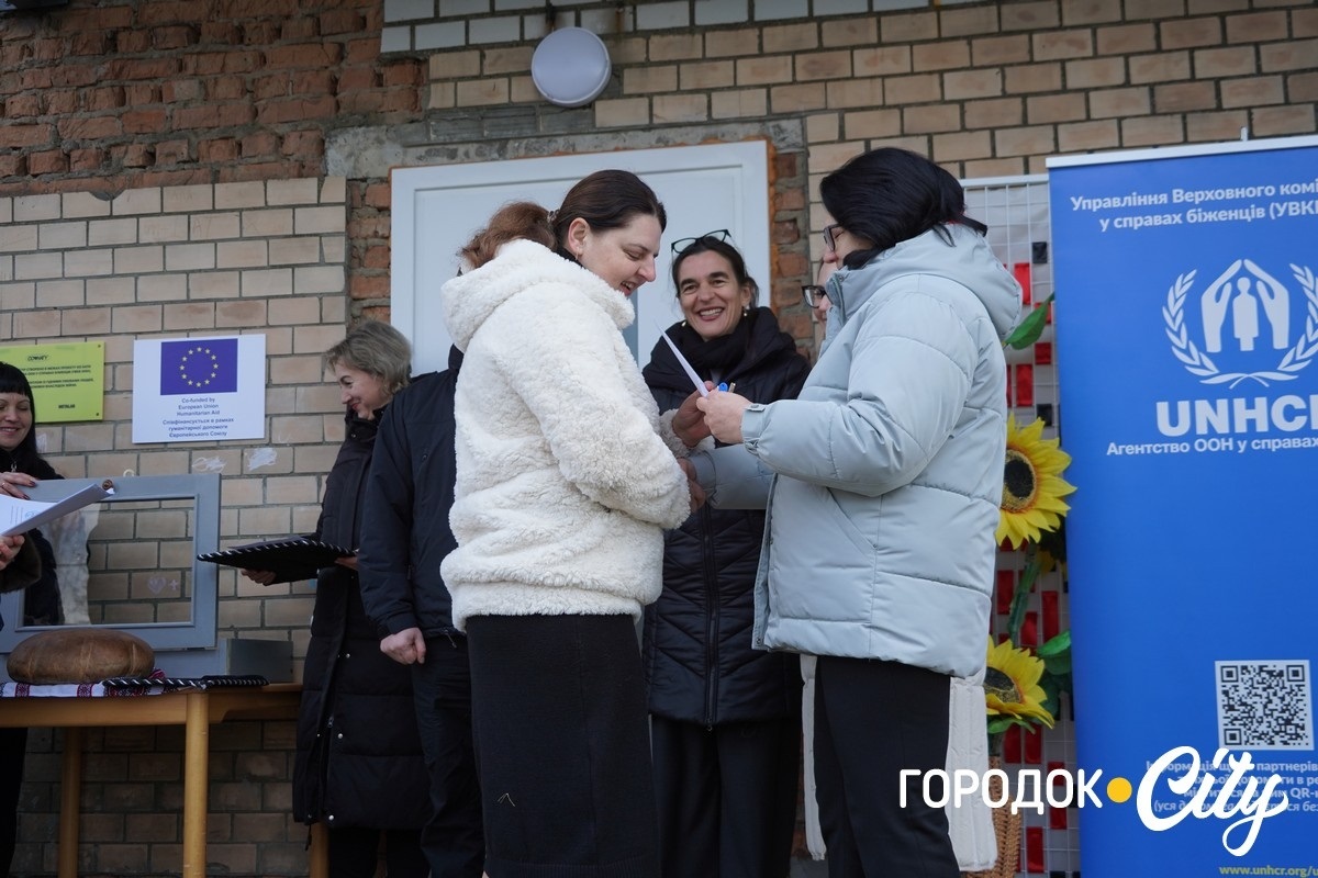 Житло для нових городоччан. У Городку 24 родини ВПО отримали ключі від нових квартир
