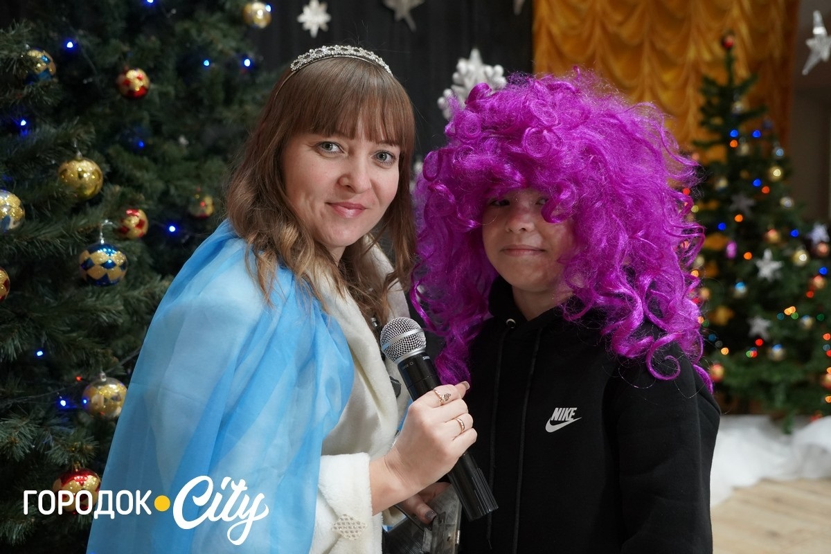 «Новорічна магія» без гаджетів. У Городоцькому будинку культури провели різдвяний ранок для школярів