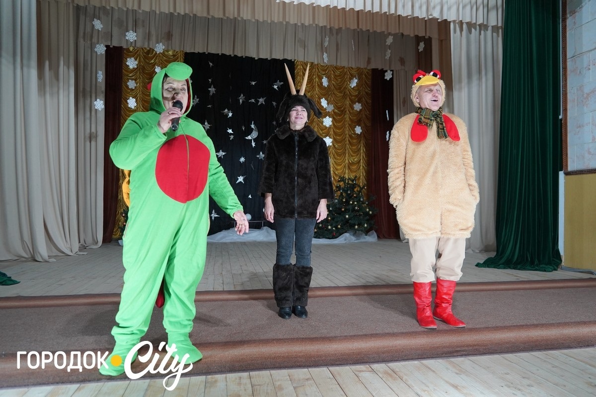 «Новорічна магія» без гаджетів. У Городоцькому будинку культури провели різдвяний ранок для школярів