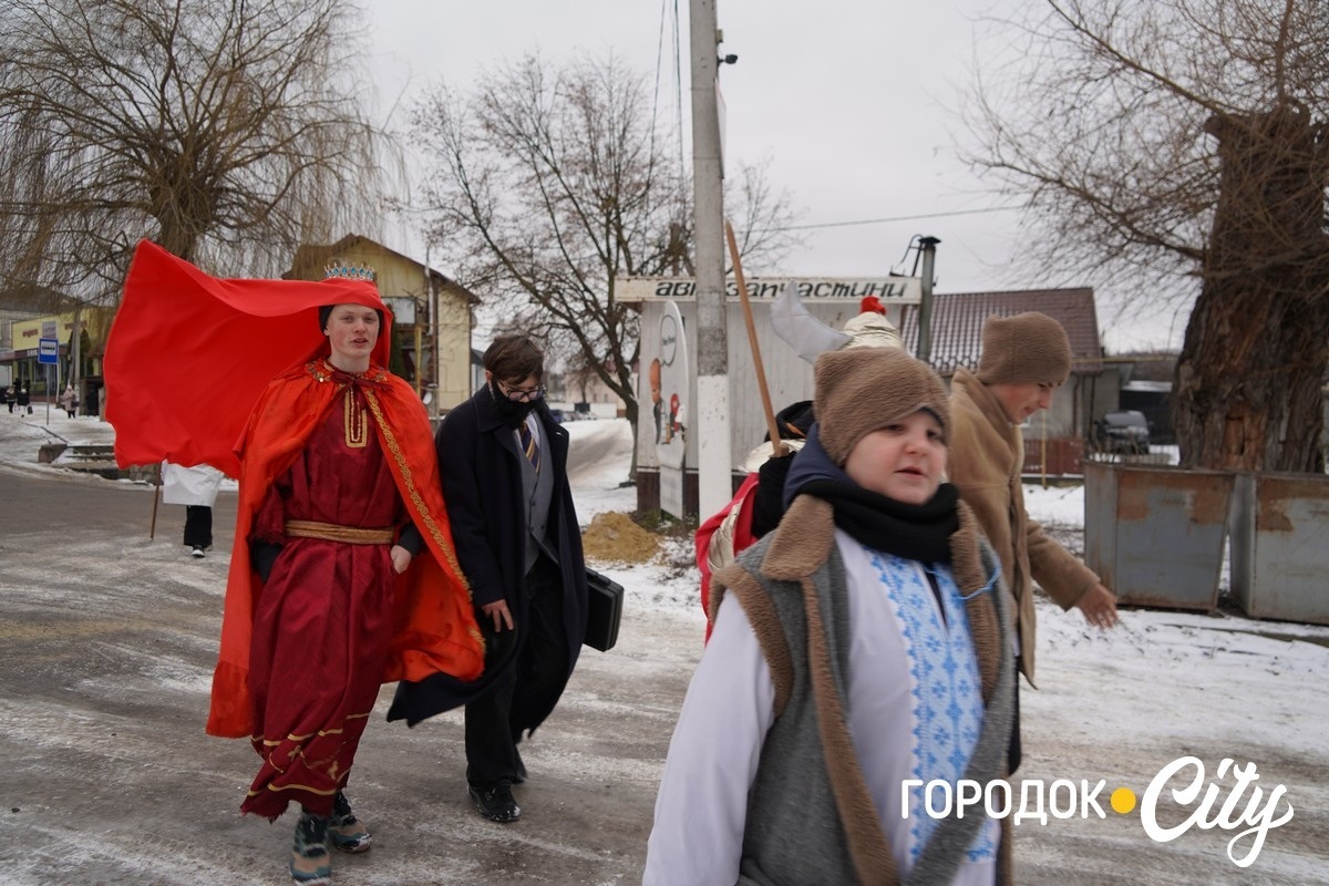 Різдвяна коляда мандрує Городоччиною: традиція, що єднає громаду