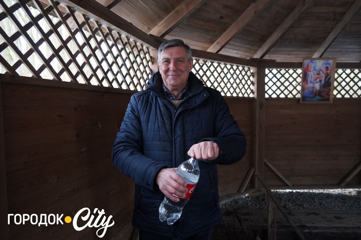 Водохреще-2026. На Городоччині відзначили свято освяченням води та пірнанням у купіль