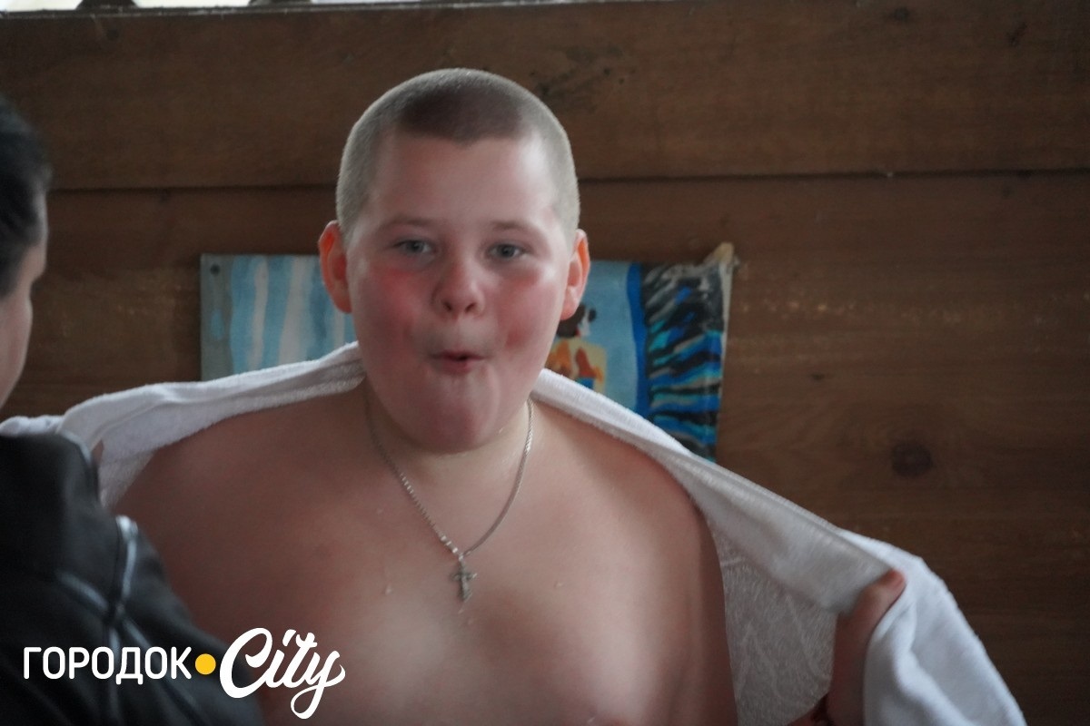 Водохреще-2026. На Городоччині відзначили свято освяченням води та пірнанням у купіль