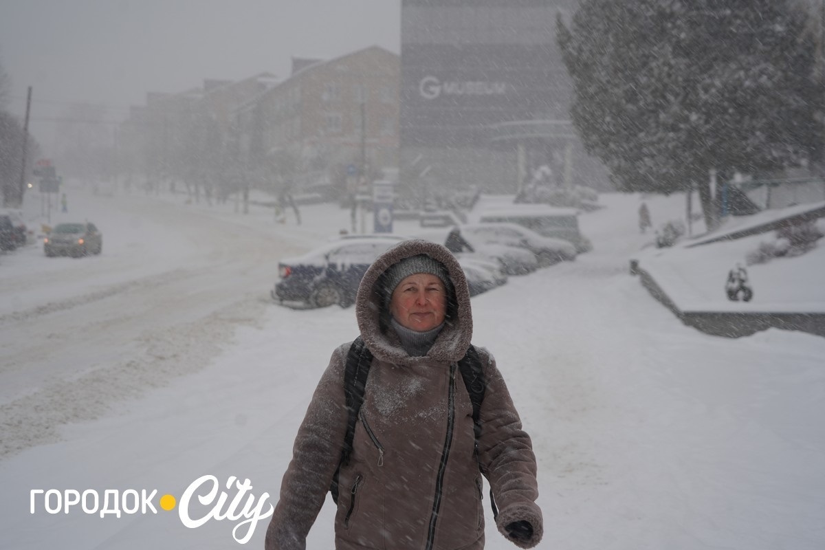 Сніговий колапс: як Городок долає негоду