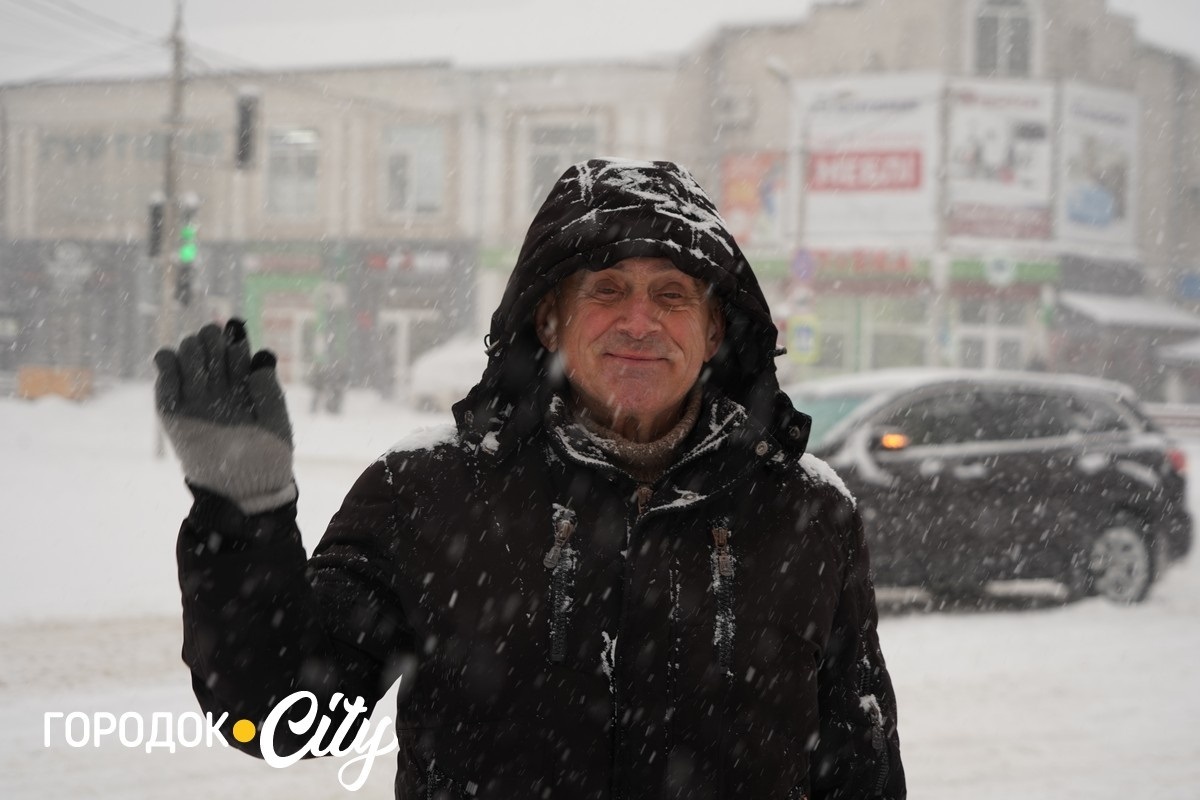 Сніговий колапс: як Городок долає негоду