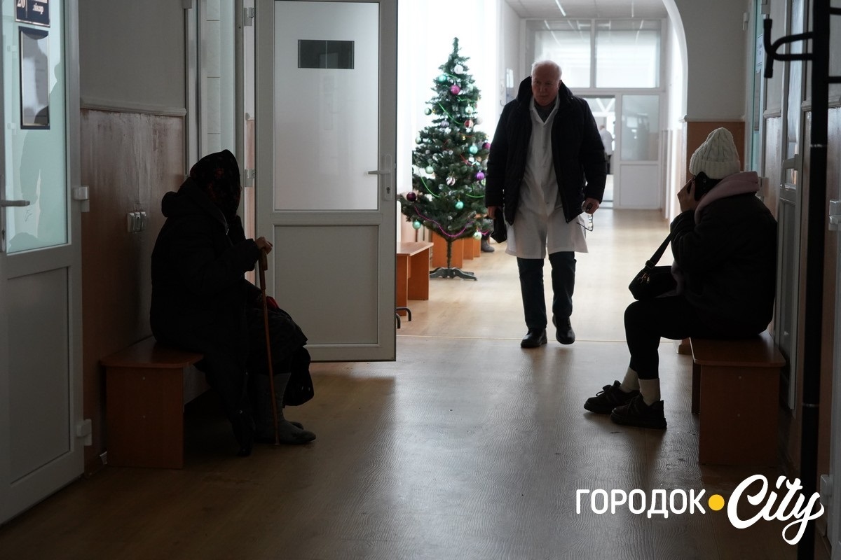 За слова городоцьких медиків, нині серед пацієнтів переважають дорослі, тоді як діти хворіють рідше.