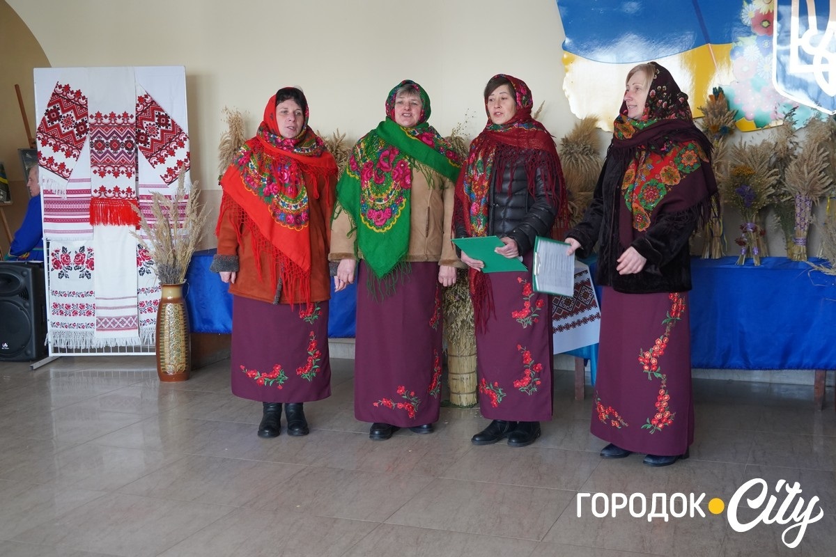 «Різдвяний передзвін» об’єднав покоління: у Городку звучали старовинні та сучасні колядки