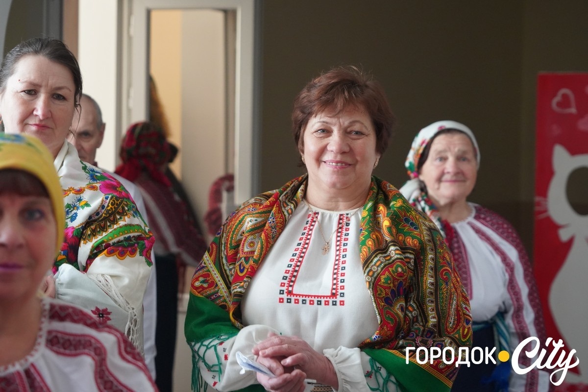 «Різдвяний передзвін» об’єднав покоління: у Городку звучали старовинні та сучасні колядки