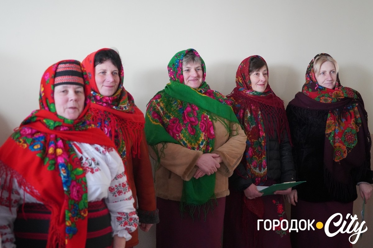 «Різдвяний передзвін» об’єднав покоління: у Городку звучали старовинні та сучасні колядки