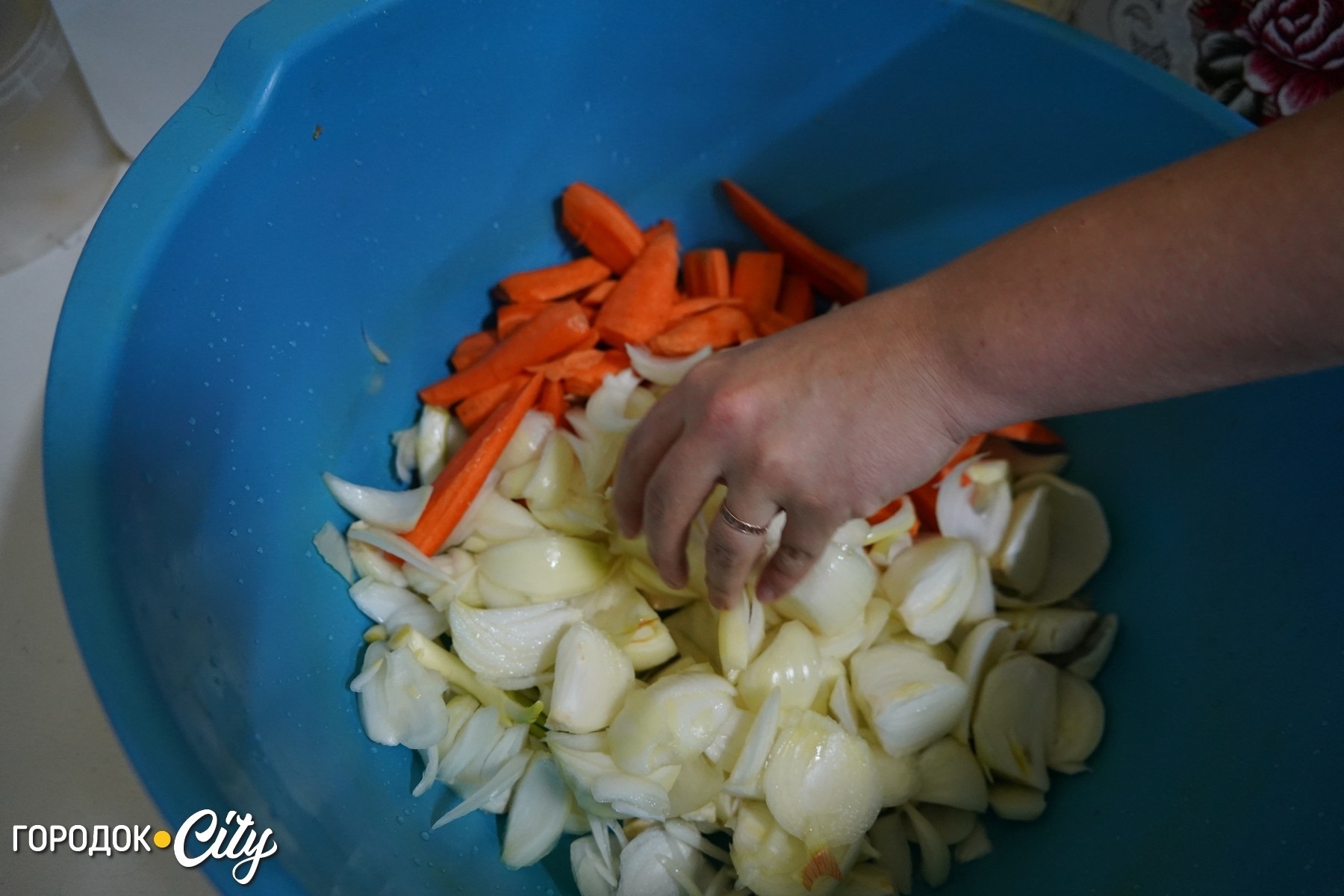 «Банка каші з рідної школи в окопі»: як Городоцький ліцей №1 підтримує своїх випускників на фронті