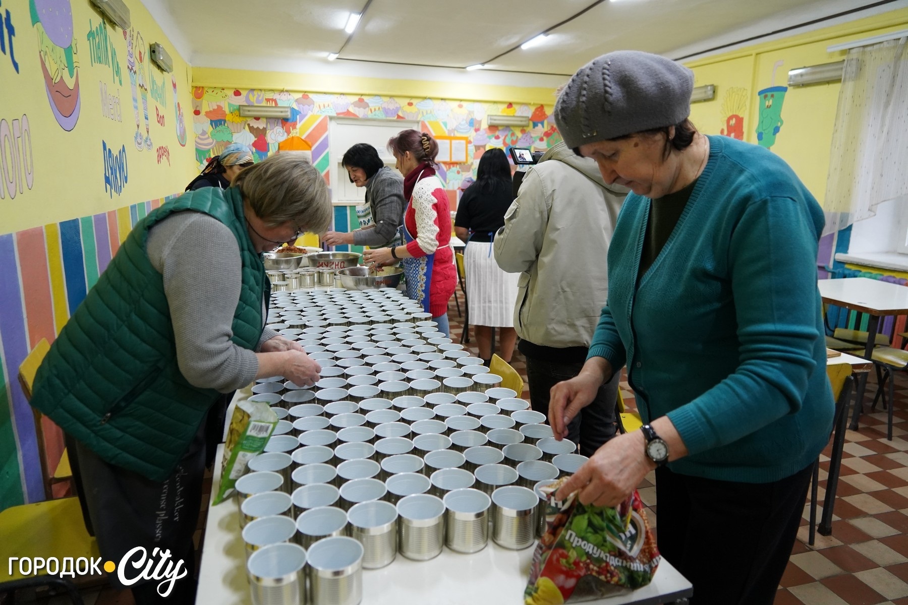 «Банка каші з рідної школи в окопі»: як Городоцький ліцей №1 підтримує своїх випускників на фронті
