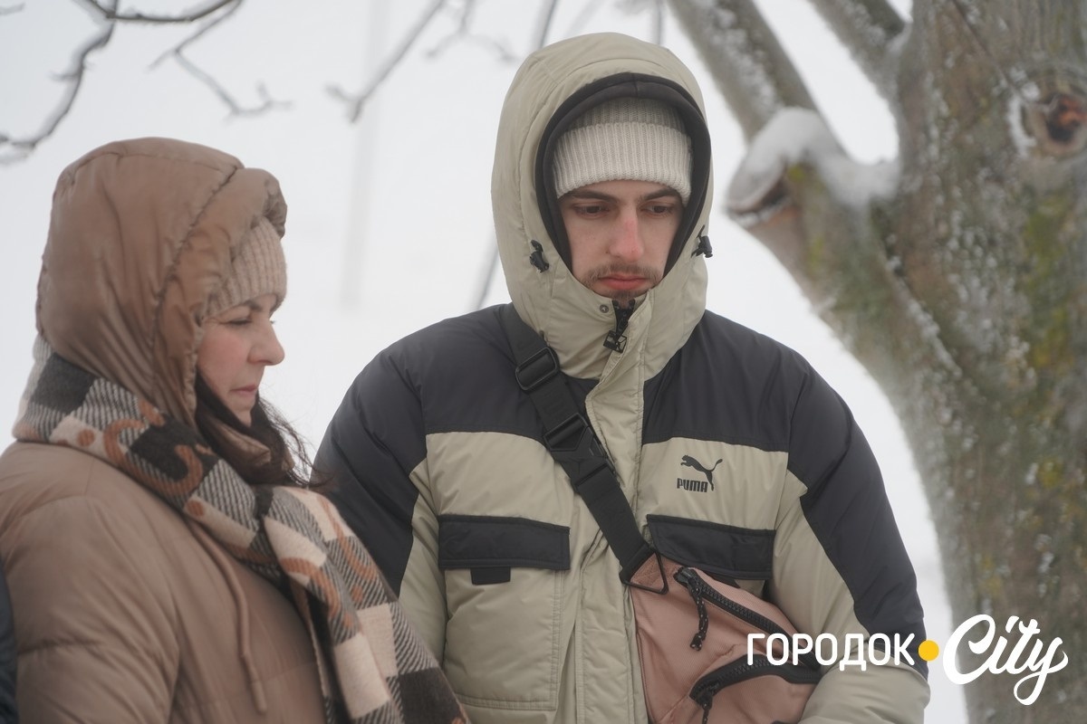 Обірвана молодість. Городоччина попрощалася з молодим Героєм Денисом Мостовим
