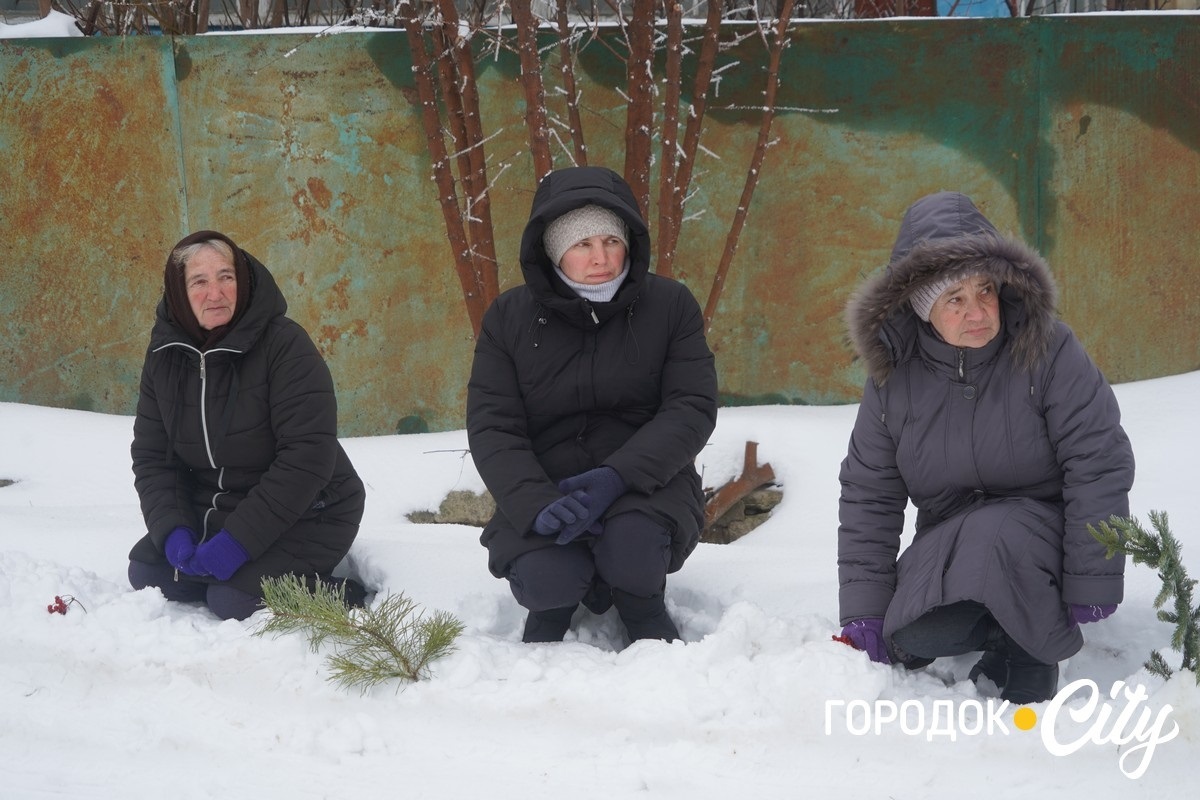 Обірвана молодість. Городоччина попрощалася з молодим Героєм Денисом Мостовим