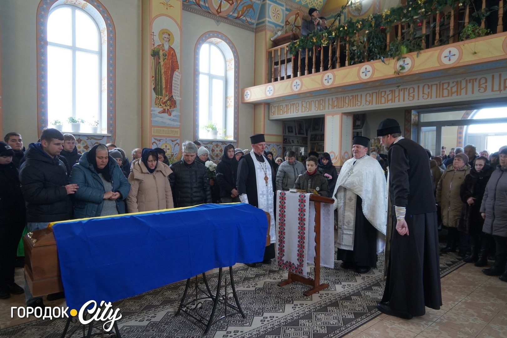 «Була заплакана, ніби відчувала біду»: Городок попрощався з воїном і комунальником Олегом Гриськовим