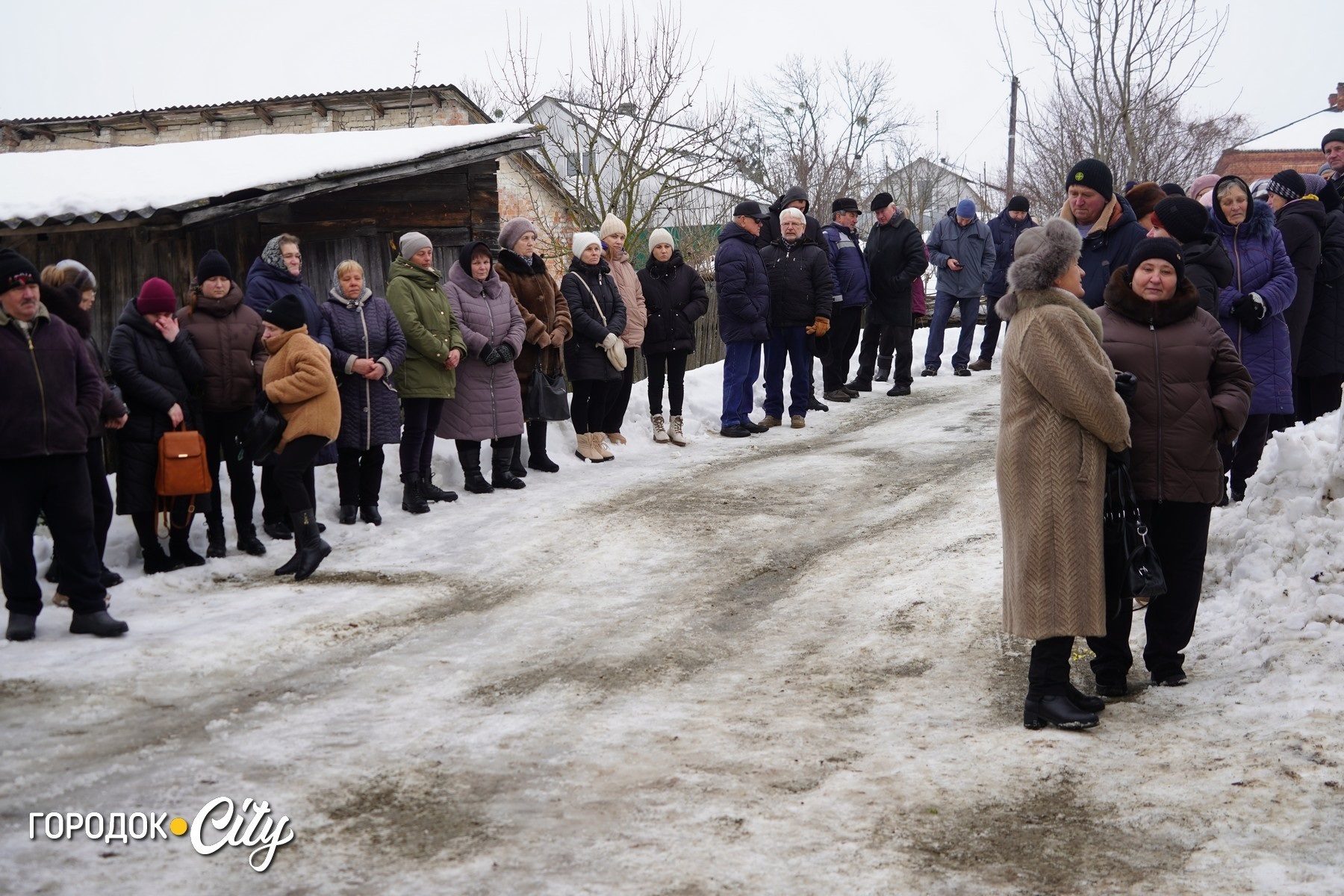 «Не так мали зустрічати…» Сатанів у скорботі попрощався із захисником Володимиром Блажком
