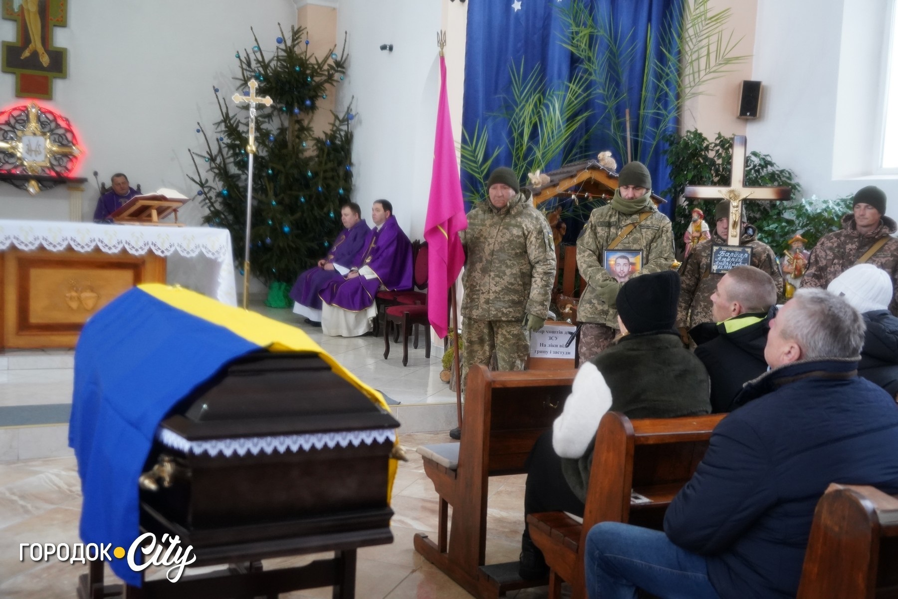 «Один дзвінок і світ зупинився»: громада попрощалася з Андрієм Бардаром, який зник безвісти рік тому