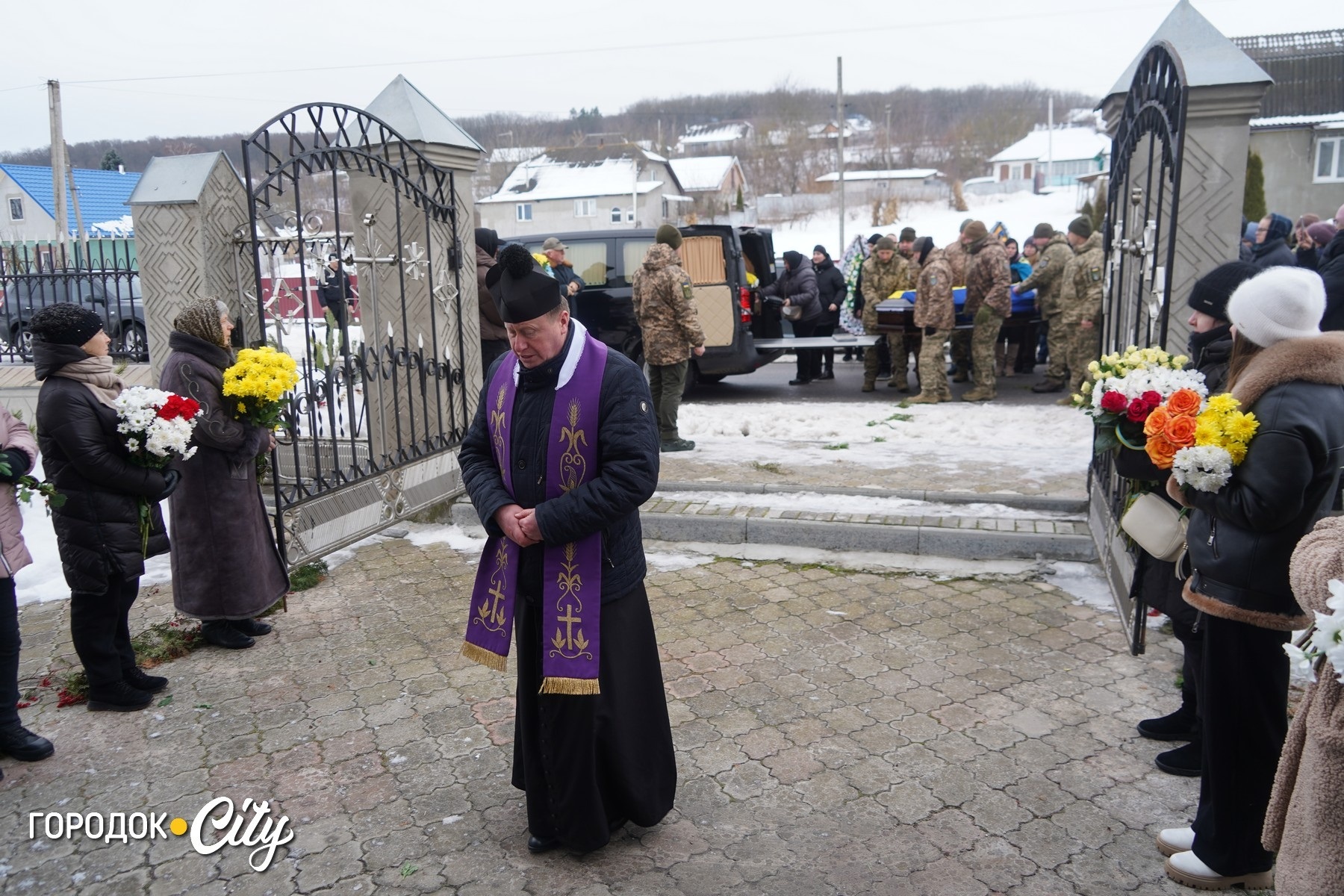 «Один дзвінок і світ зупинився»: громада попрощалася з Андрієм Бардаром, який зник безвісти рік тому