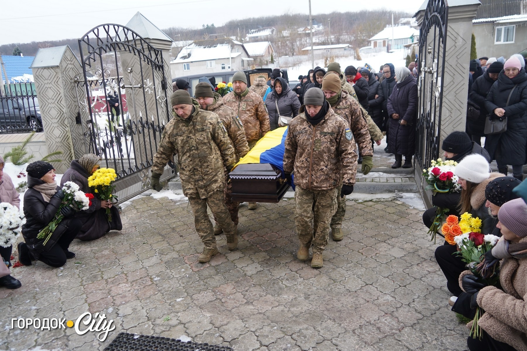 «Один дзвінок і світ зупинився»: громада попрощалася з Андрієм Бардаром, який зник безвісти рік тому