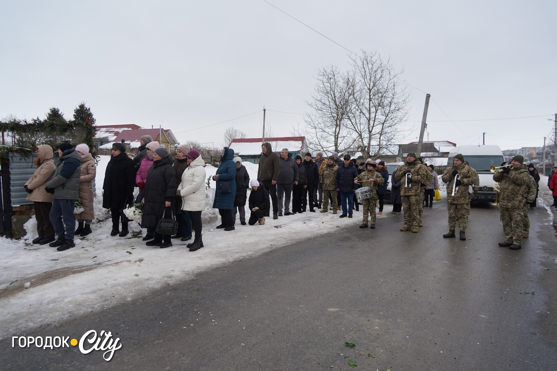 «Один дзвінок і світ зупинився»: громада попрощалася з Андрієм Бардаром, який зник безвісти рік тому